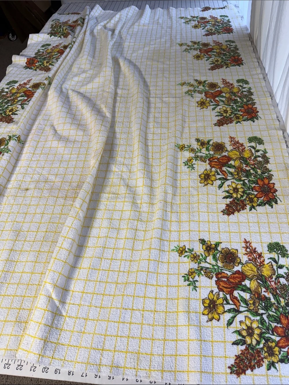 Vintage 1970s Terry Cloth Tablecloth 66 x 46 Harvest Floral Yellow Grid Cottage